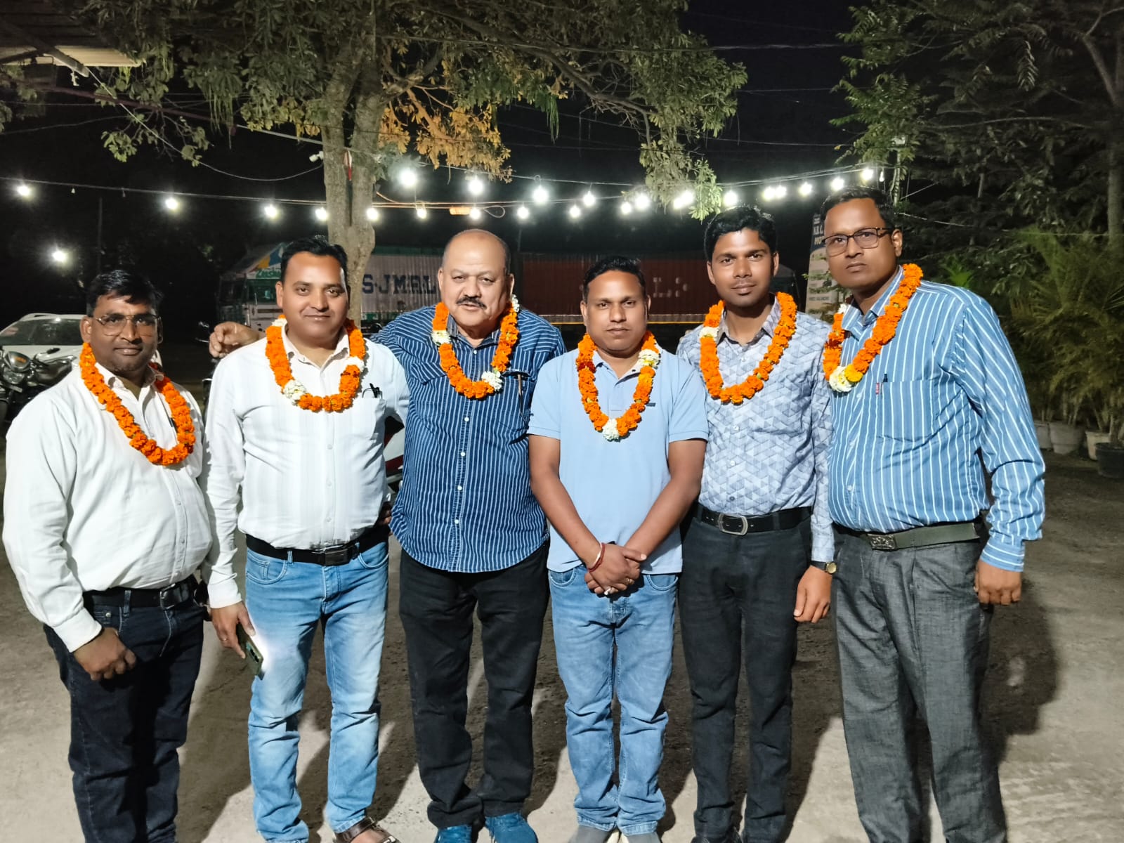 बहादराबाद। प्रेस क्लब बहादराबाद की एक बैठक स्थानीय होटल किसान में हुई संपन्न ।