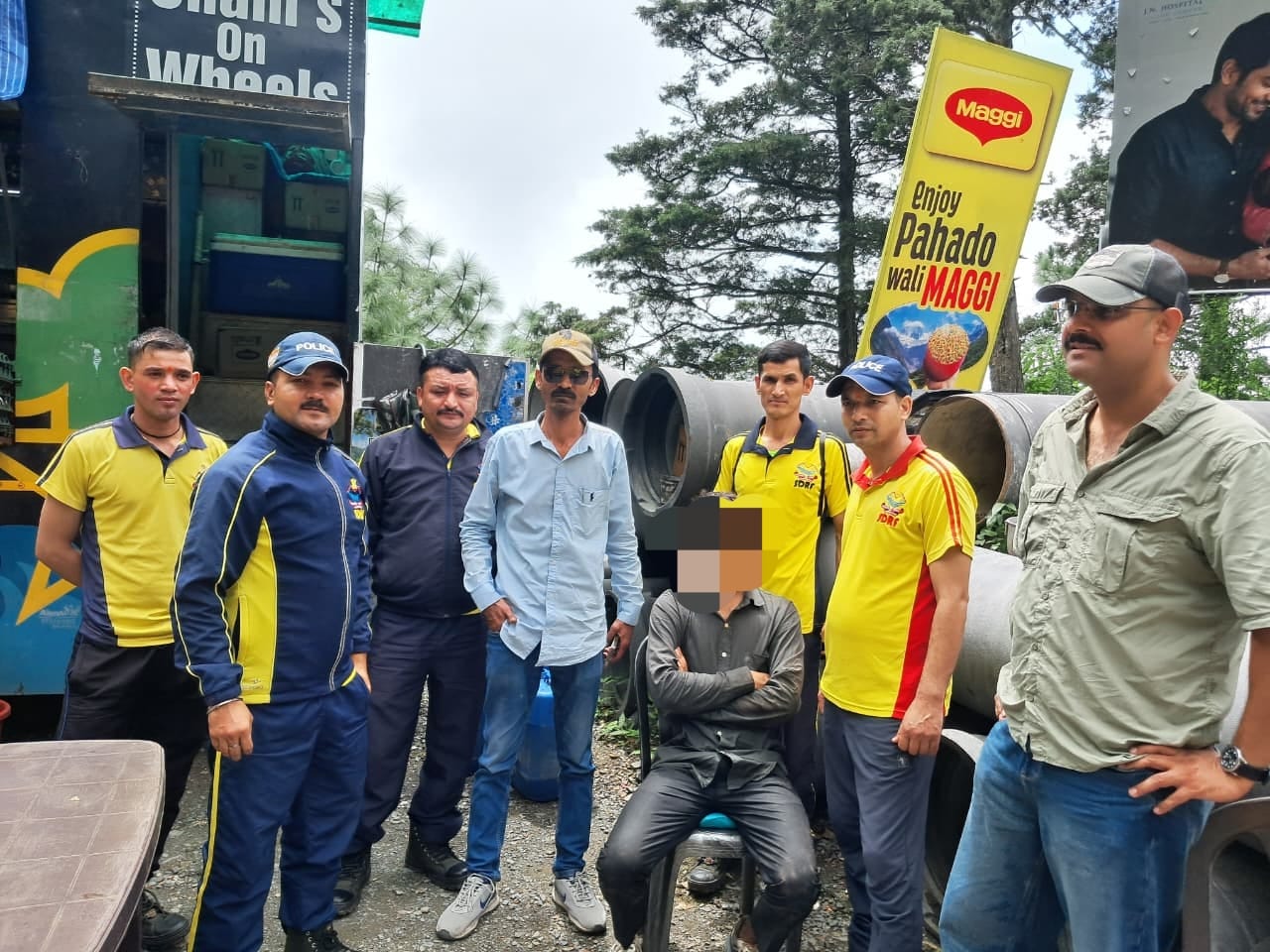 बल्दियाखान के जंगलों में चला संयुक्त सर्च अभियान, लापता युवक सकुशल बरामद